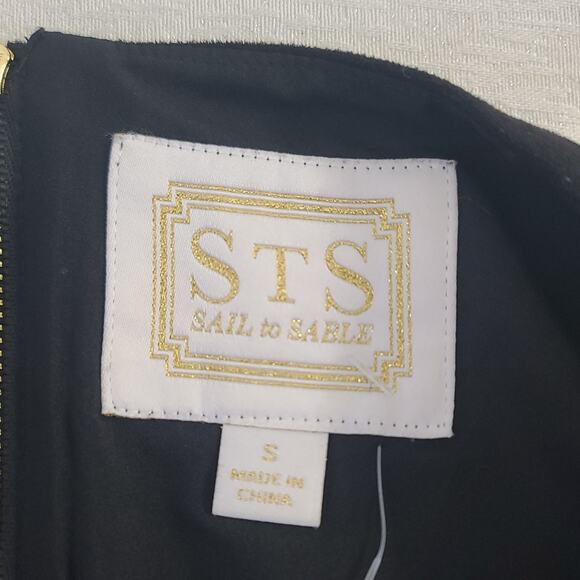 Sail to Sable ladies Bell Sleeve lined suede vibes top black Size Small Mob Wife - Picture 9 of 10